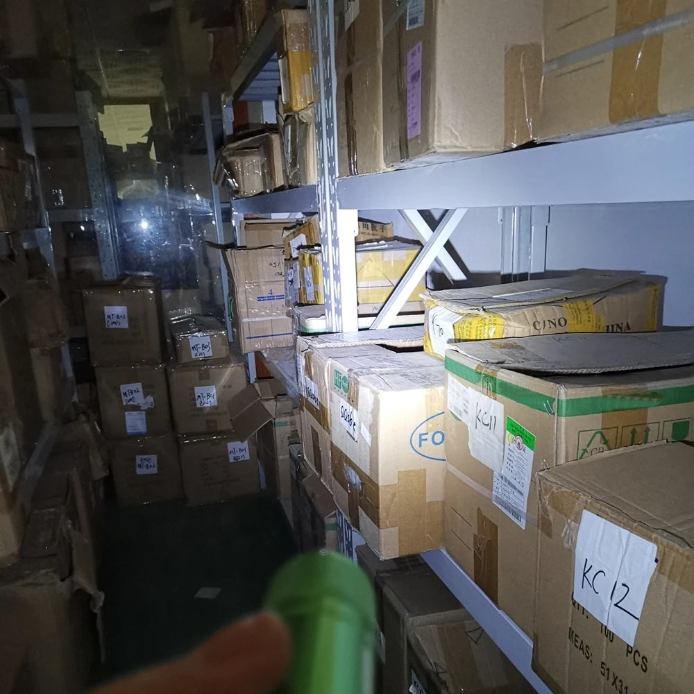9 LED White Light Lighting Flashlight