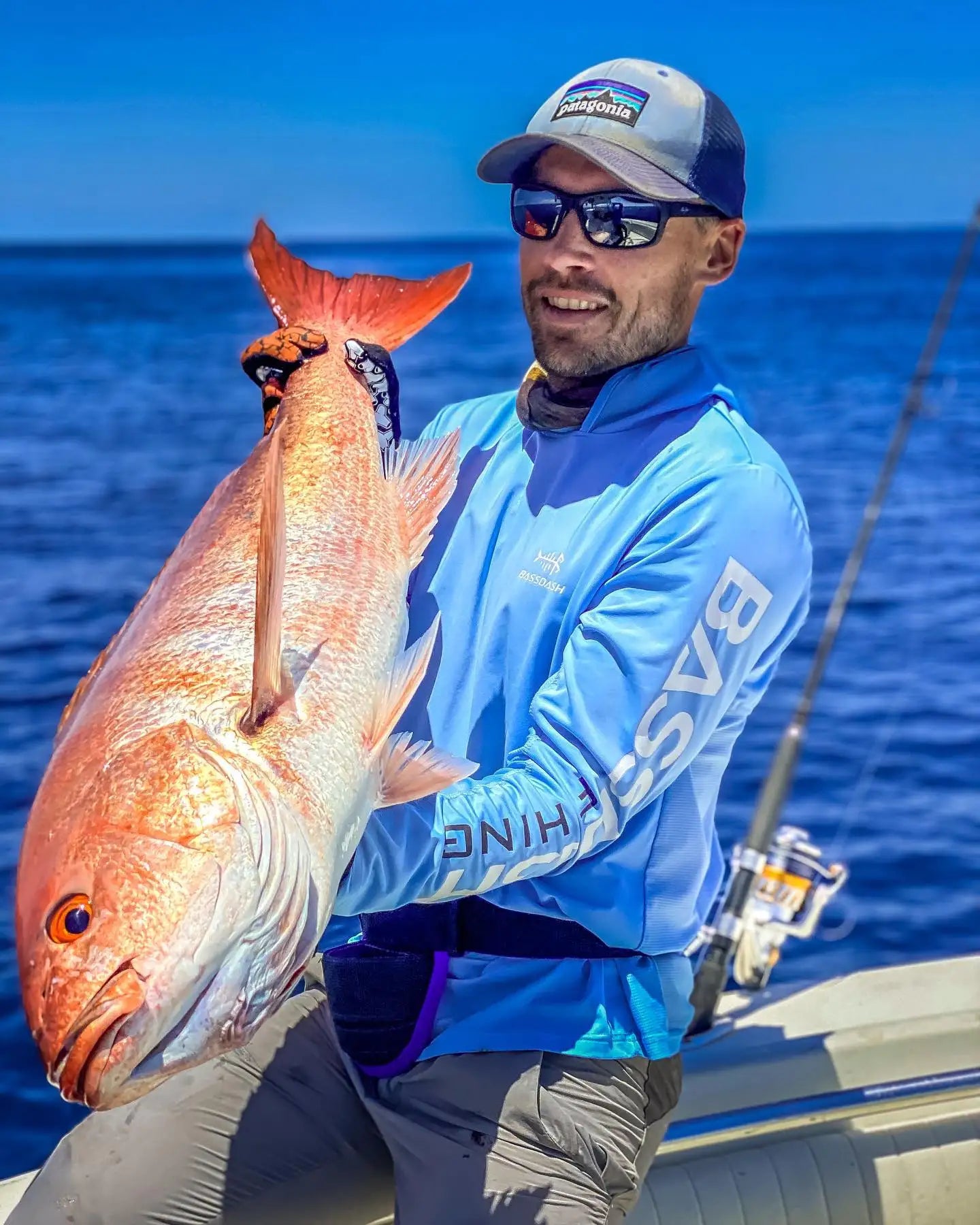 Bassdash UPF 50+ Hooded Fishing Shirts Long Sleeve Winter Male Hoodies Muticolor Ourdoor Outfit BG1003